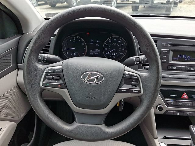 Used 2017 Hyundai Elantra SE w/ Cargo Package FWD image 17