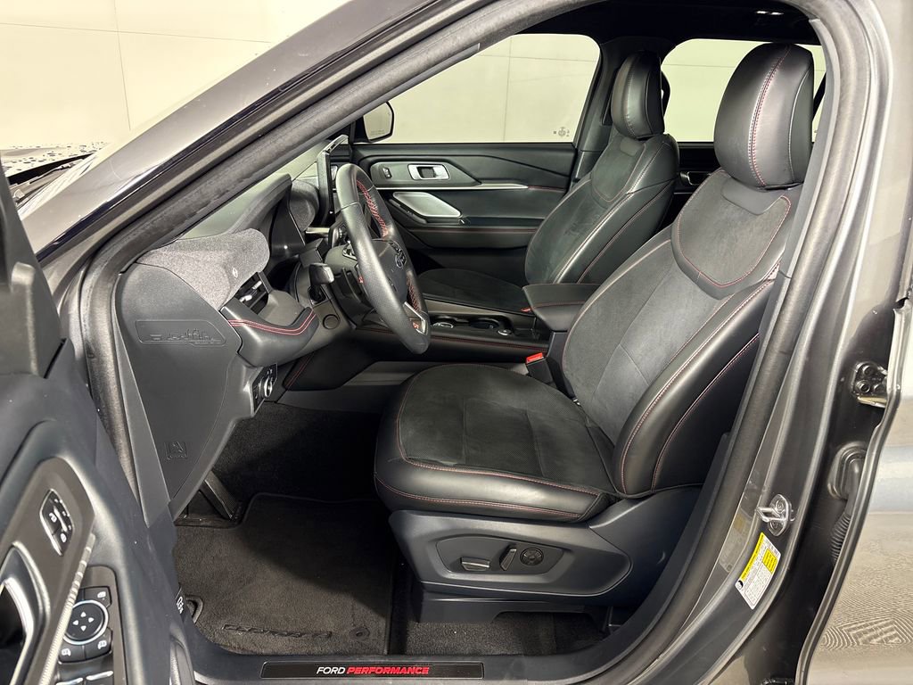 Certified 2025 Ford Explorer ST AWD/4WD image 29