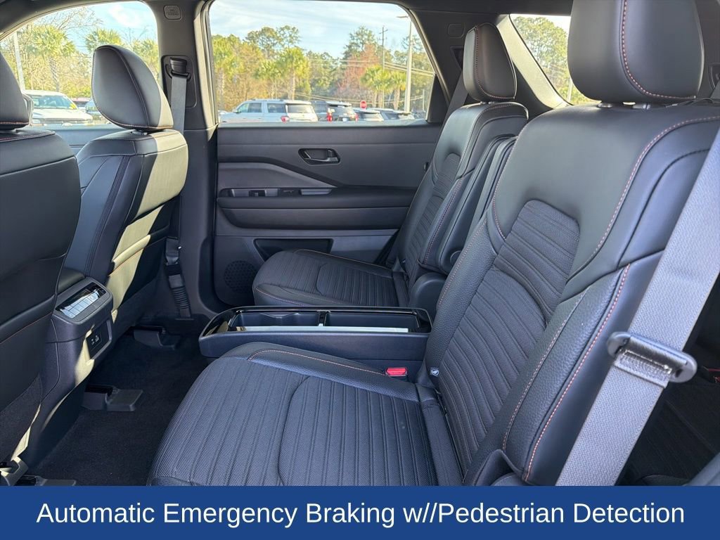 Used 2025 Nissan Pathfinder Rock Creek image 15