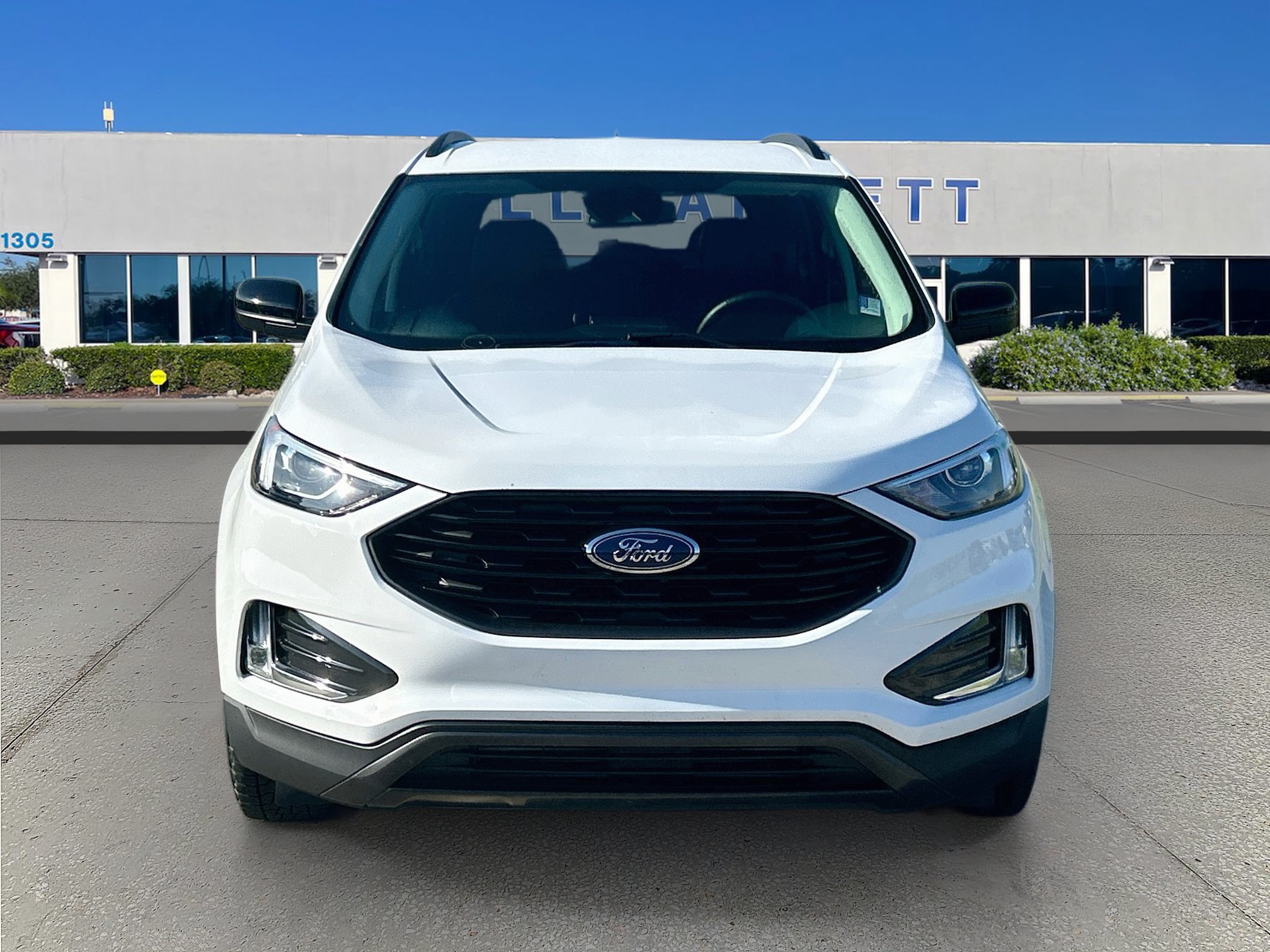 Certified 2024 Ford Edge SEL w/ Sport Appearance Package AWD/4WD image 2
