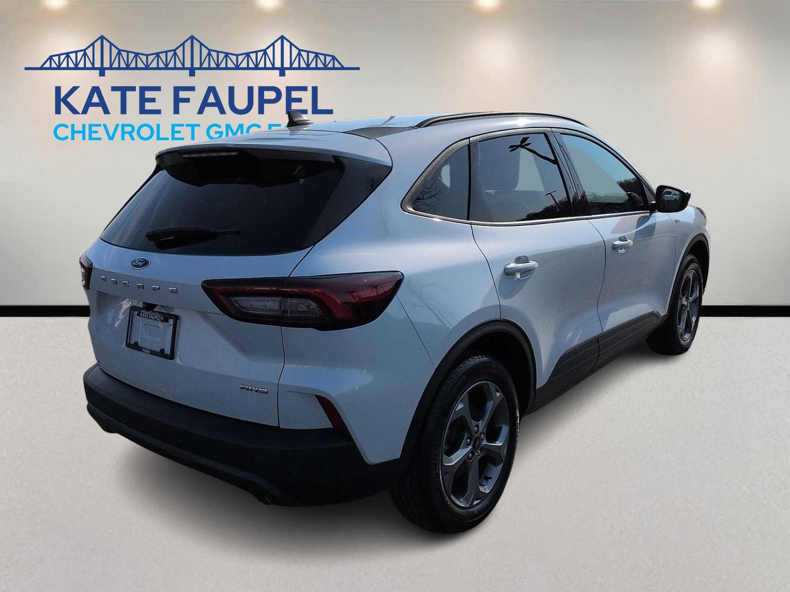 Certified 2025 Ford Escape ST-Line w/ Tech Pack #1 AWD/4WD image 4