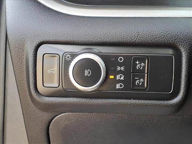 Certified 2022 Ford Explorer XLT w/ Equipment Group 202A image 20