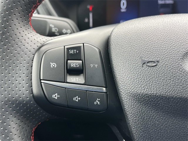 Certified 2025 Ford Escape ST-Line image 27