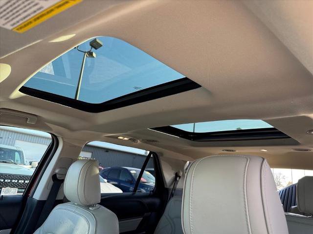 Certified 2018 Ford Explorer Platinum image 7