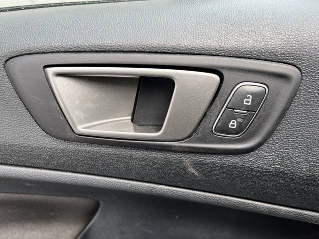 Certified 2021 Ford EcoSport SE image 19