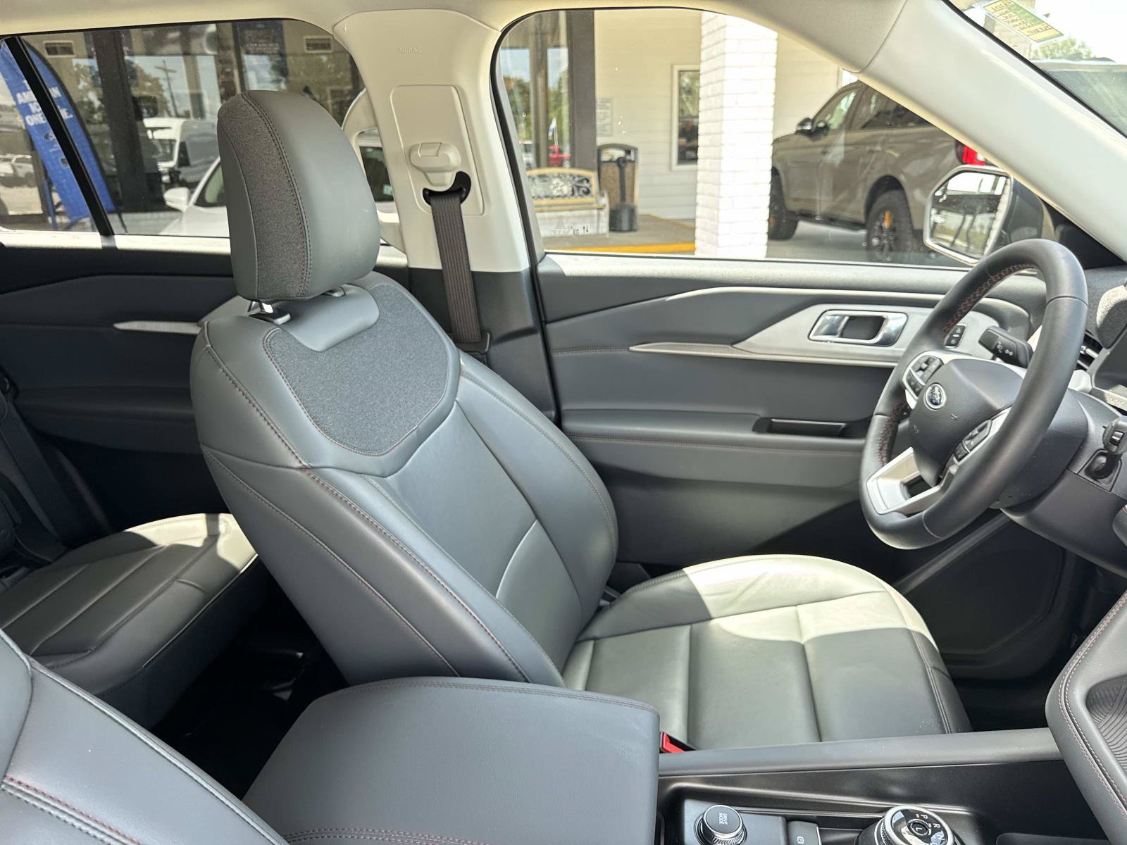 Certified 2026 Ford Explorer Active w/ Active Comfort Package RWD image 10
