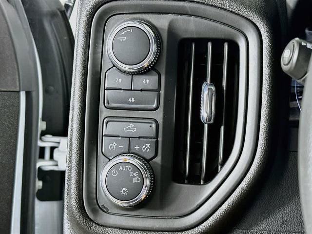 Used 2024 GMC Sierra 2500 Pro AWD/4WD image 25