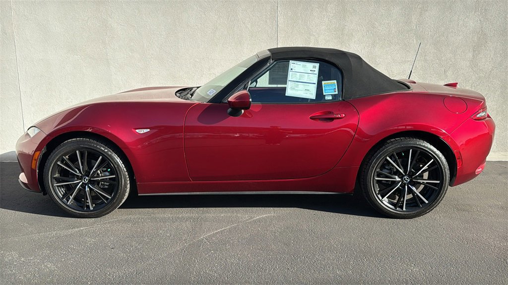 Used 2025 MAZDA MX-5 Miata Grand Touring w/ Weather Package image 4