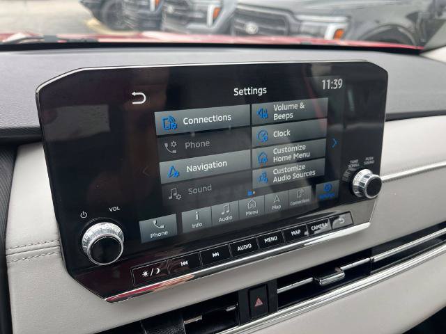 Used 2023 Mitsubishi Outlander AWD image 30