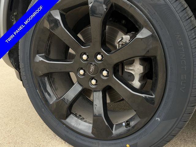 Certified 2023 Ford Explorer Limited w/ Limited Technology Package image 12