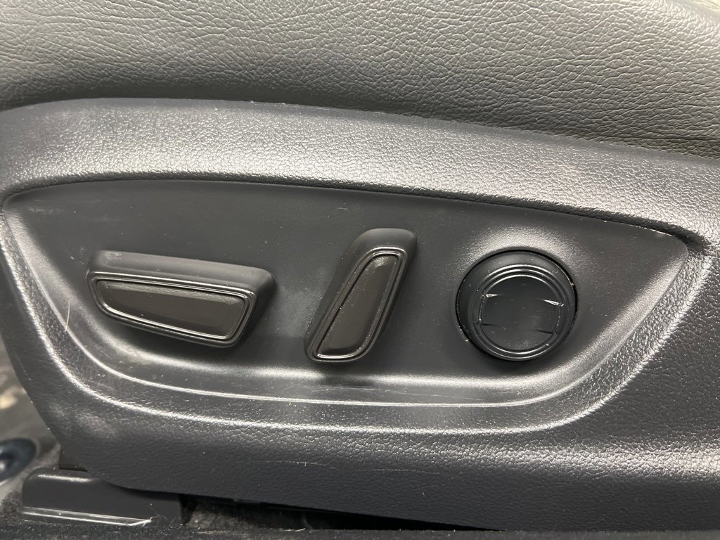 Used 2019 Toyota Camry XSE image 26