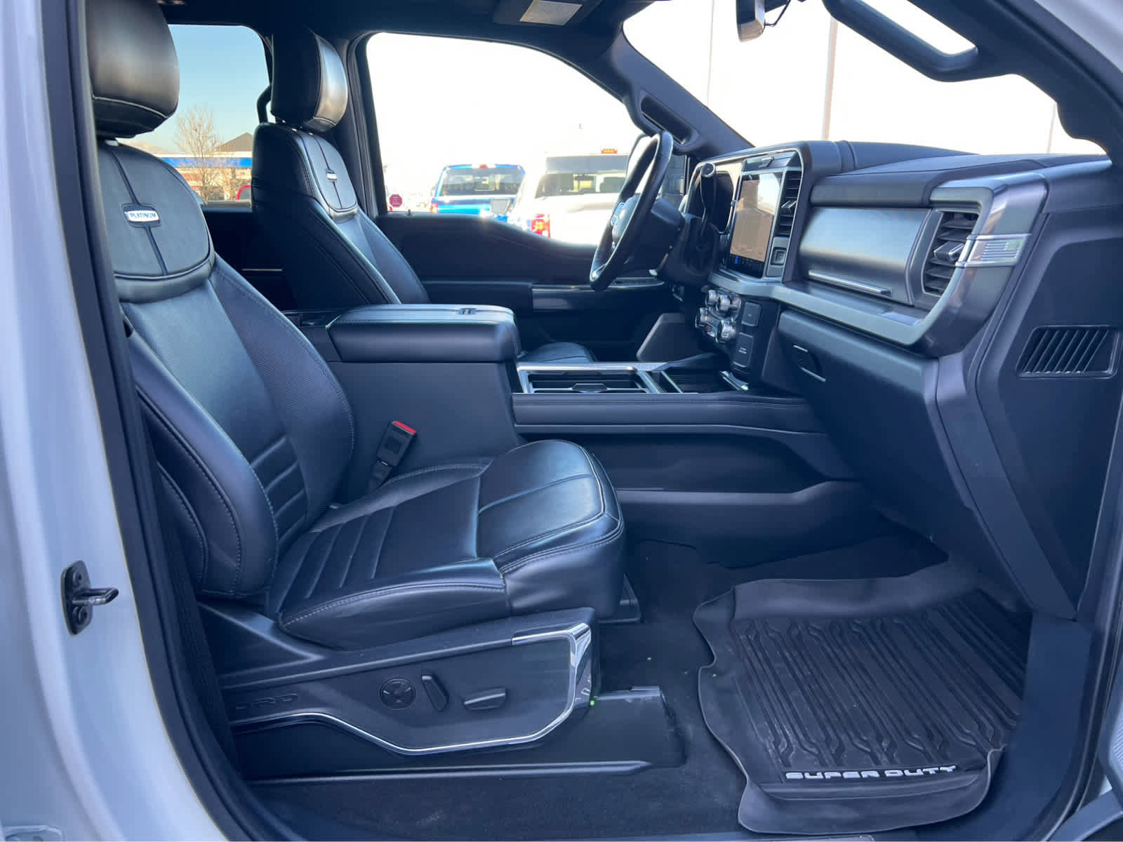 Certified 2025 Ford F350 Platinum image 17
