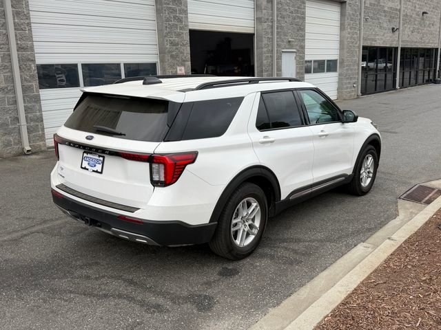 Certified 2025 Ford Explorer Active w/ Active Comfort Package image 3