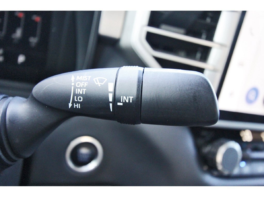 Used 2024 Toyota Tundra Limited AWD/4WD image 19
