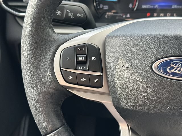 Certified 2023 Ford Explorer XLT w/ Equipment Group 202A AWD/4WD image 32