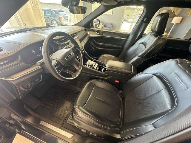 Used 2023 Jeep Grand Cherokee L Overland AWD/4WD image 20