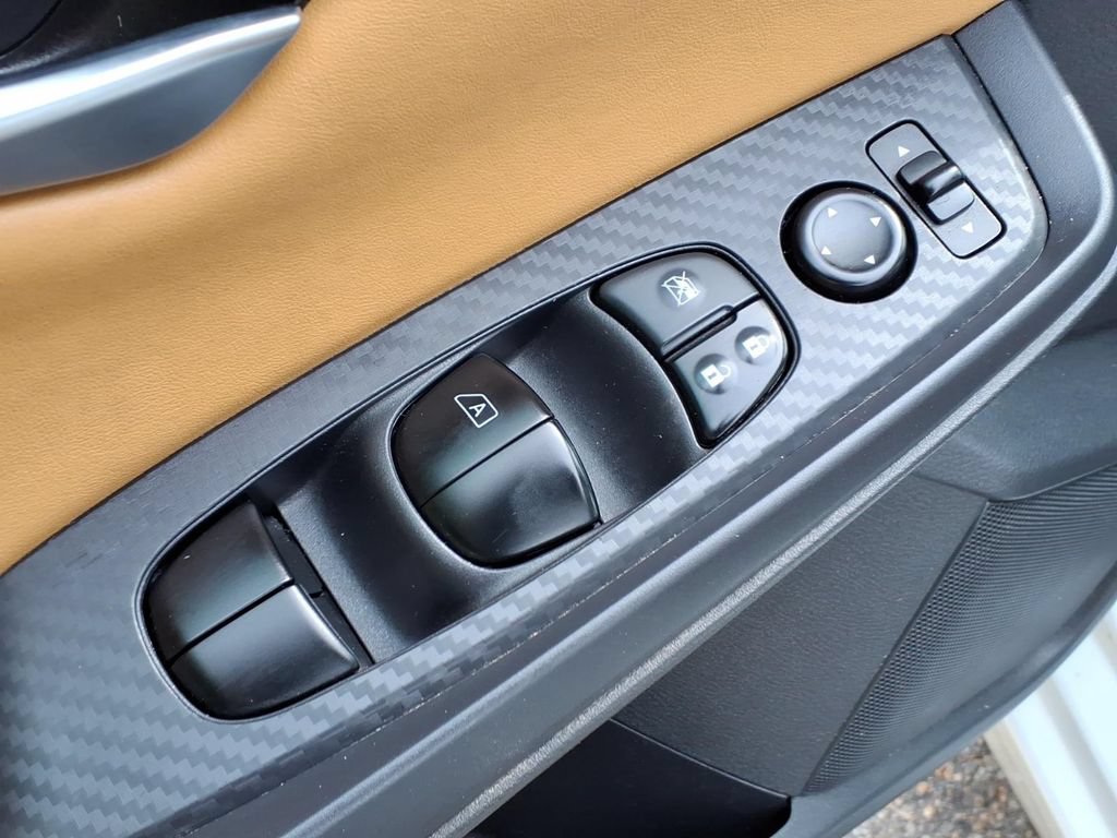 Used 2023 Nissan Sentra SV w/ SV Premium Package FWD image 18