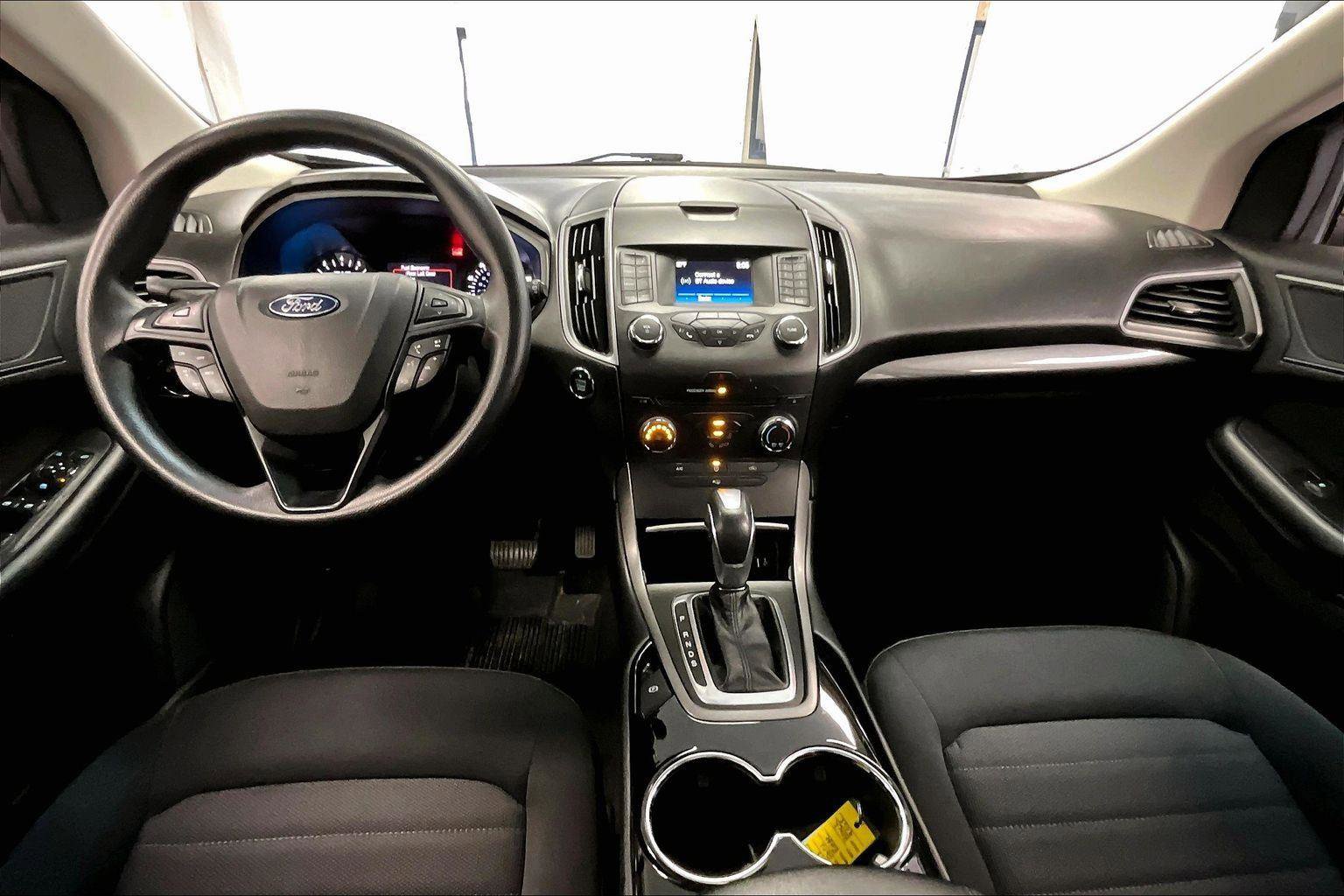 Certified 2018 Ford Edge SE image 14