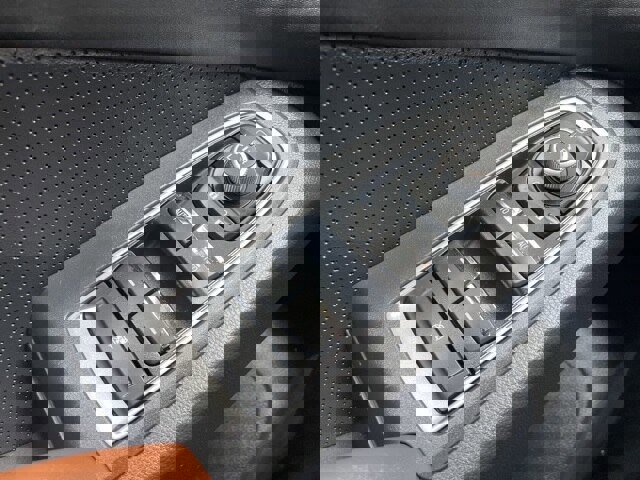 Used 2023 Subaru Ascent Touring image 30