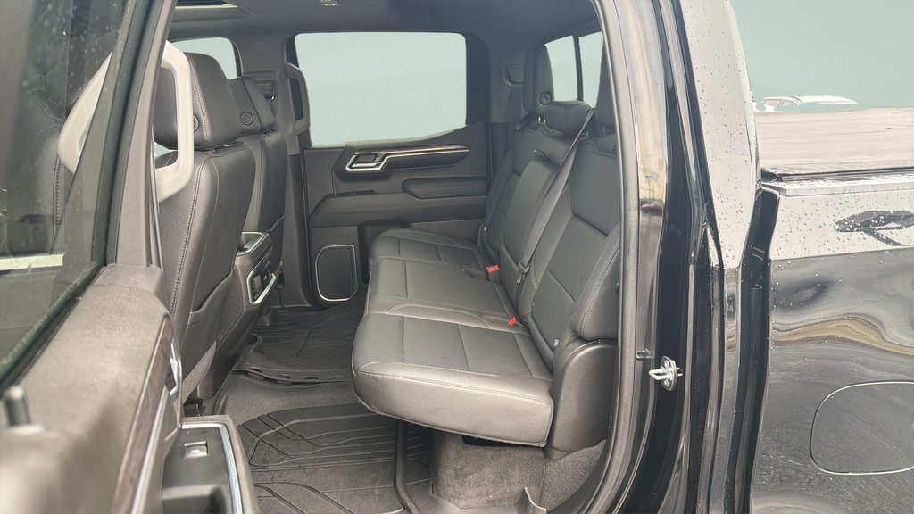 Used 2022 Chevrolet Silverado 1500 LTZ w/ LTZ Premium Package AWD/4WD image 9