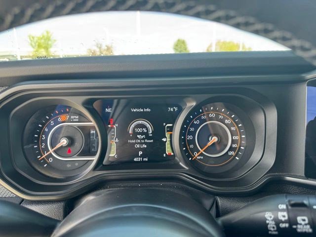 Used 2025 Jeep Wrangler Unlimited Rubicon AWD/4WD image 15