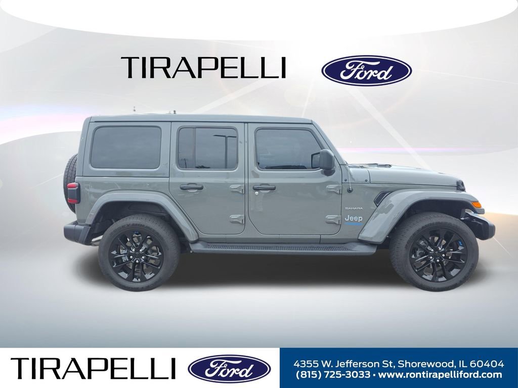 Used 2022 Jeep Wrangler Unlimited Sahara w/ Cold Weather Group AWD/4WD image 7