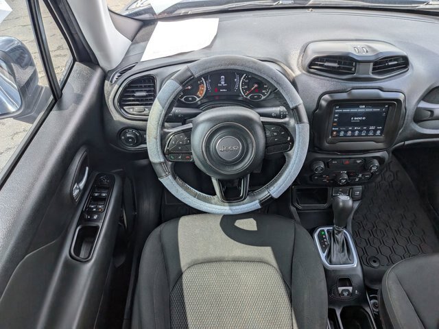 Used 2020 Jeep Renegade Altitude FWD image 29