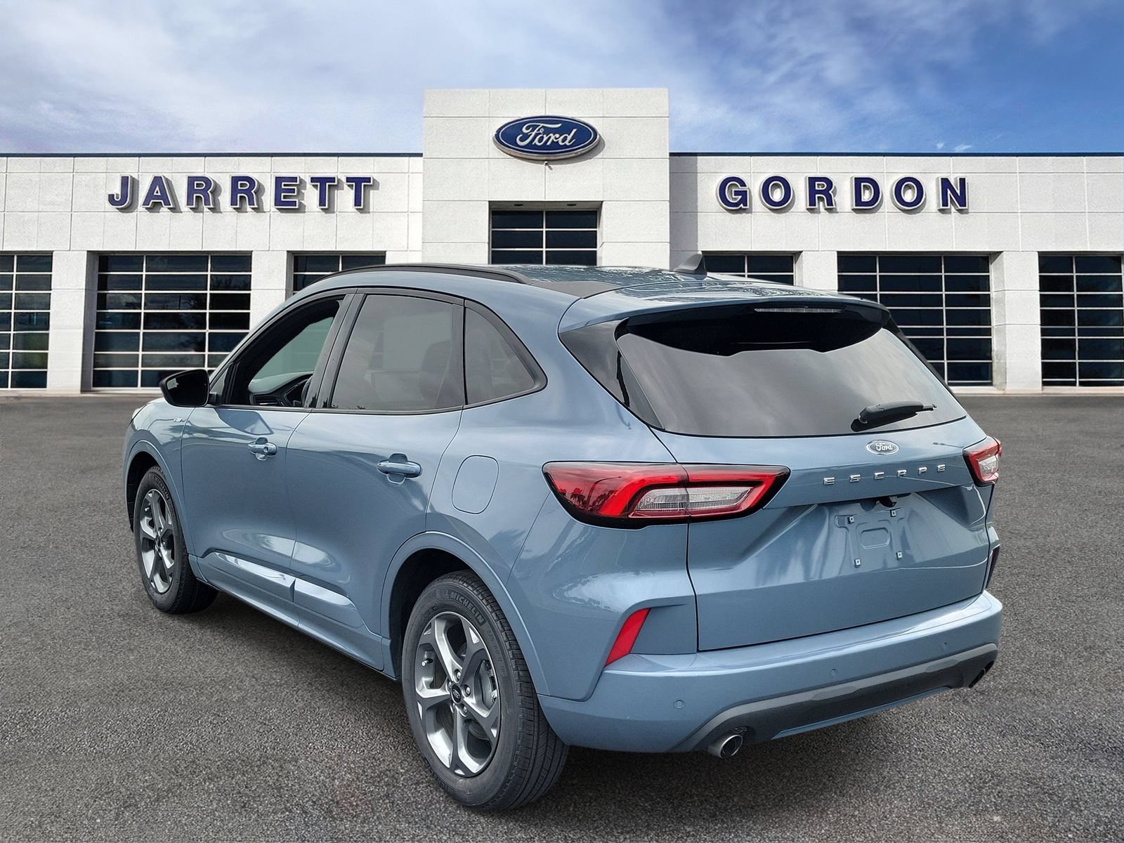 Certified 2024 Ford Escape ST-Line w/ Tech Pack #1 FWD image 3
