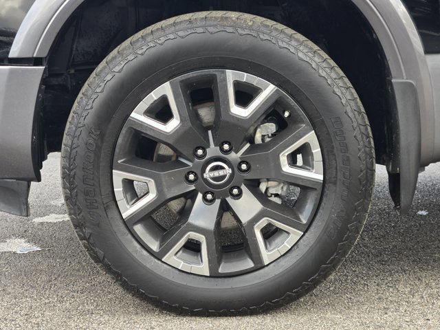 Used 2024 Nissan Titan Platinum Reserve w/ Moonroof Package image 10