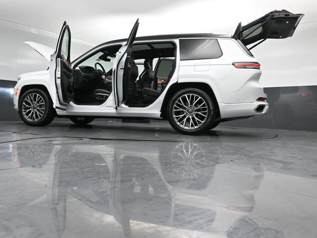 Used 2023 Jeep Grand Cherokee L Summit AWD/4WD image 58