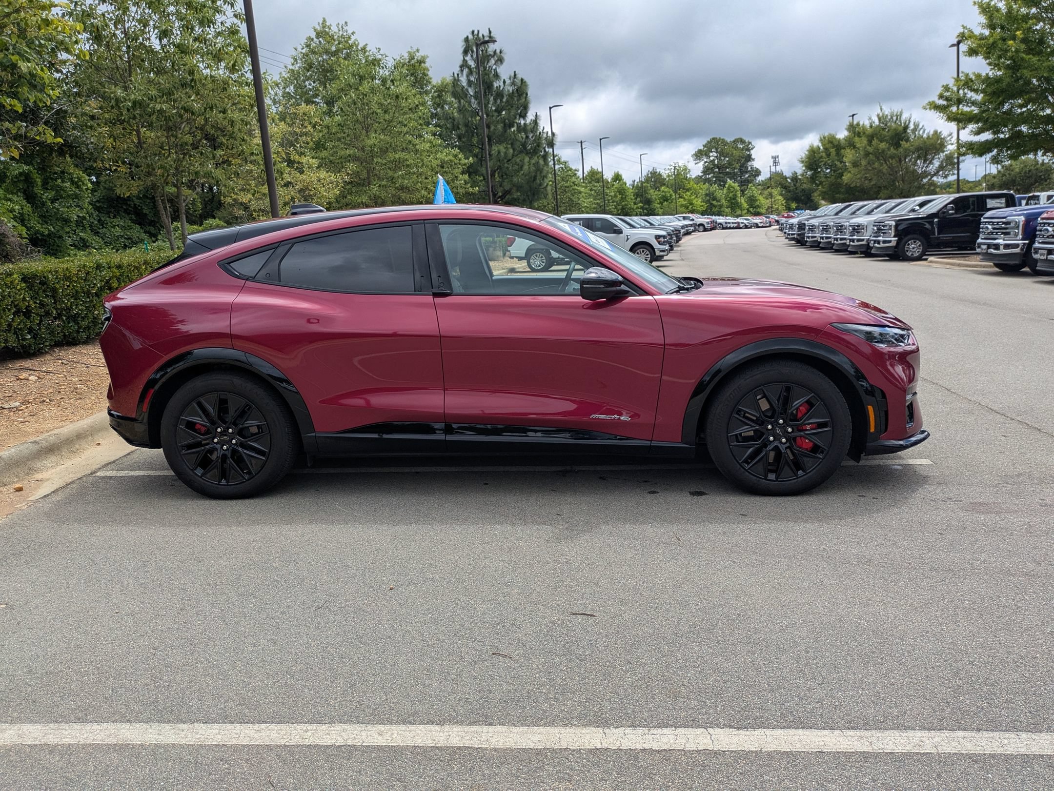 Certified 2025 Ford Mustang Mach-E Premium w/ Sport Appearance Package AWD/4WD image 3