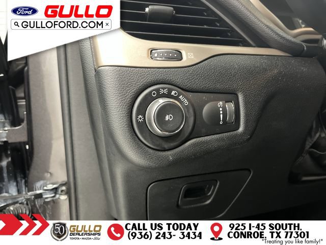Used 2018 Jeep Cherokee Latitude w/ Altitude Package FWD image 20