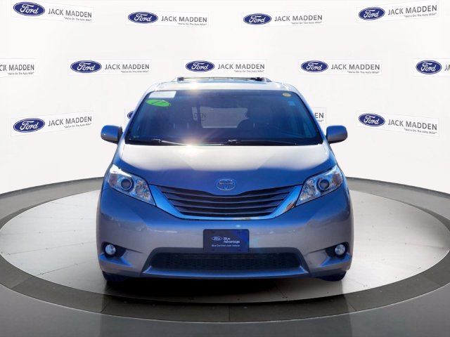 Used 2017 Toyota Sienna XLE Premium w/ Outdoor Package AWD/4WD image 8