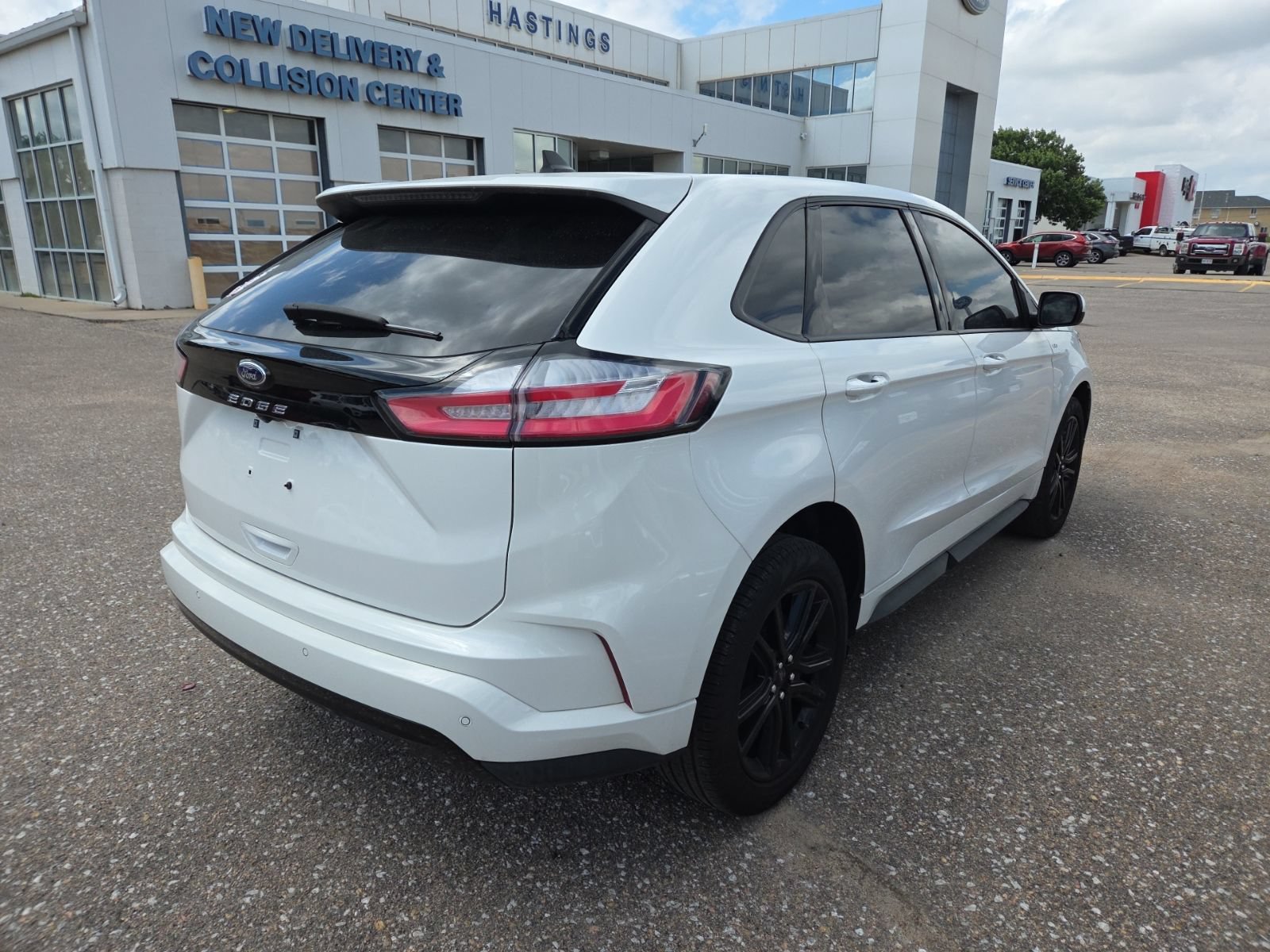 Certified 2024 Ford Edge ST-Line AWD/4WD image 5