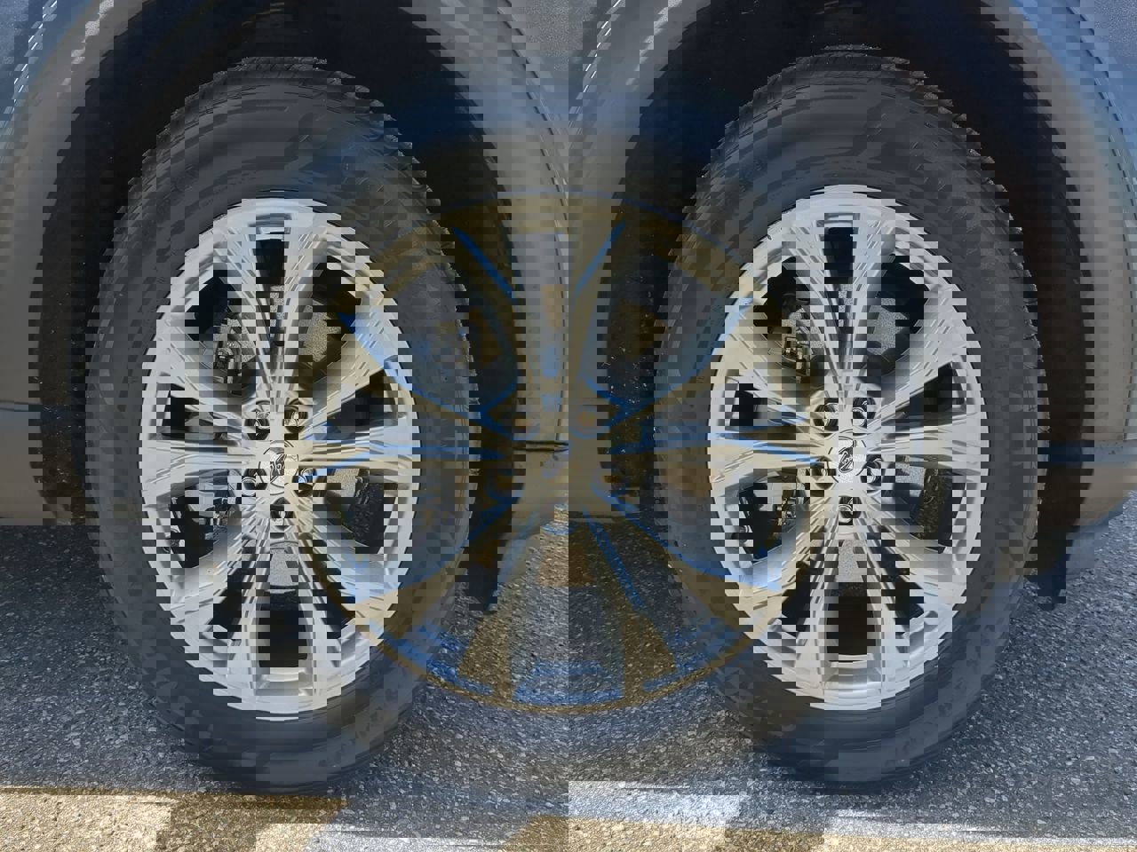 Certified 2020 Ford Explorer XLT w/ Equipment Group 202A image 9