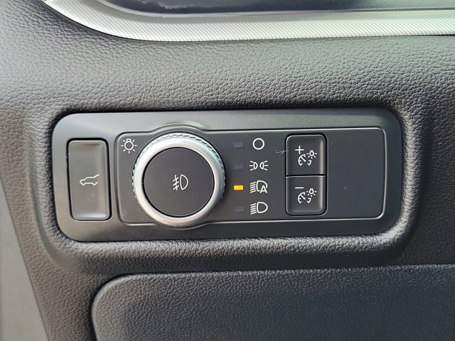 Certified 2022 Ford Explorer XLT w/ Equipment Group 202A image 25