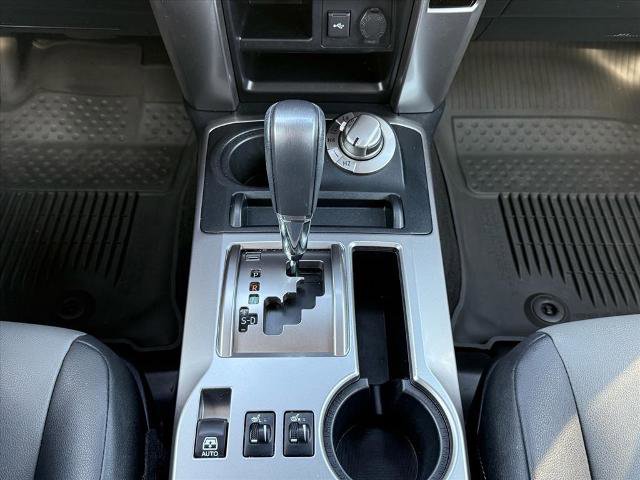 Used 2022 Toyota 4Runner SR5 Premium w/ Moonroof Package AWD/4WD image 18