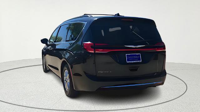 Used 2022 Chrysler Pacifica Touring-L image 7