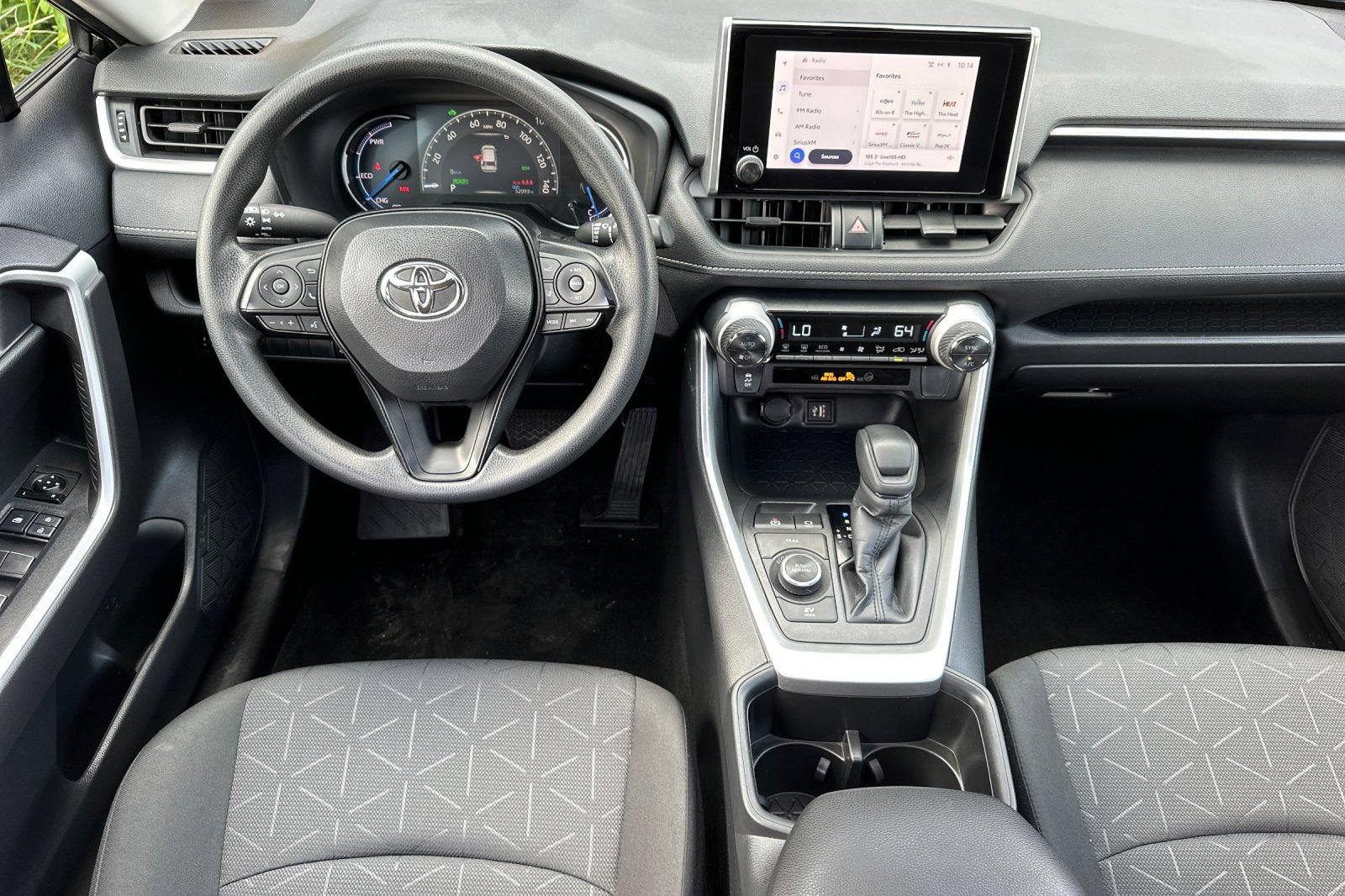 Used 2025 Toyota RAV4 XLE w/ Convenience Package AWD/4WD image 16