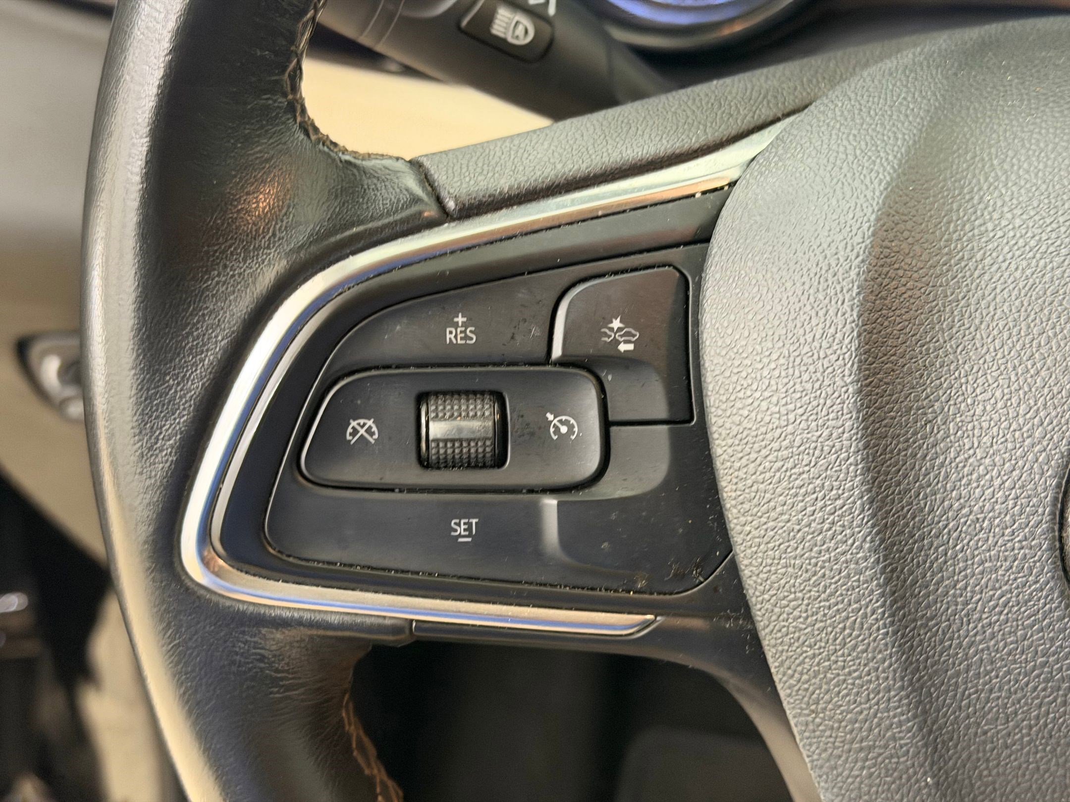 Used 2021 Buick Encore GX Preferred w/ Cold Weather Comfort Package image 17