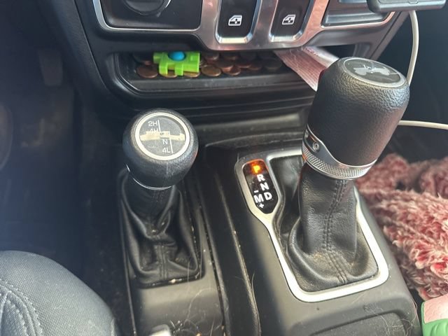 Used 2020 Jeep Wrangler Sport AWD/4WD image 16