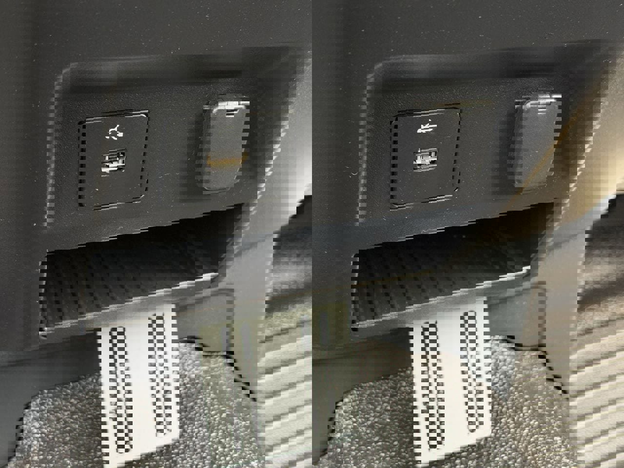 Certified 2022 Ford F250 XL w/ Power Equipment Group image 21