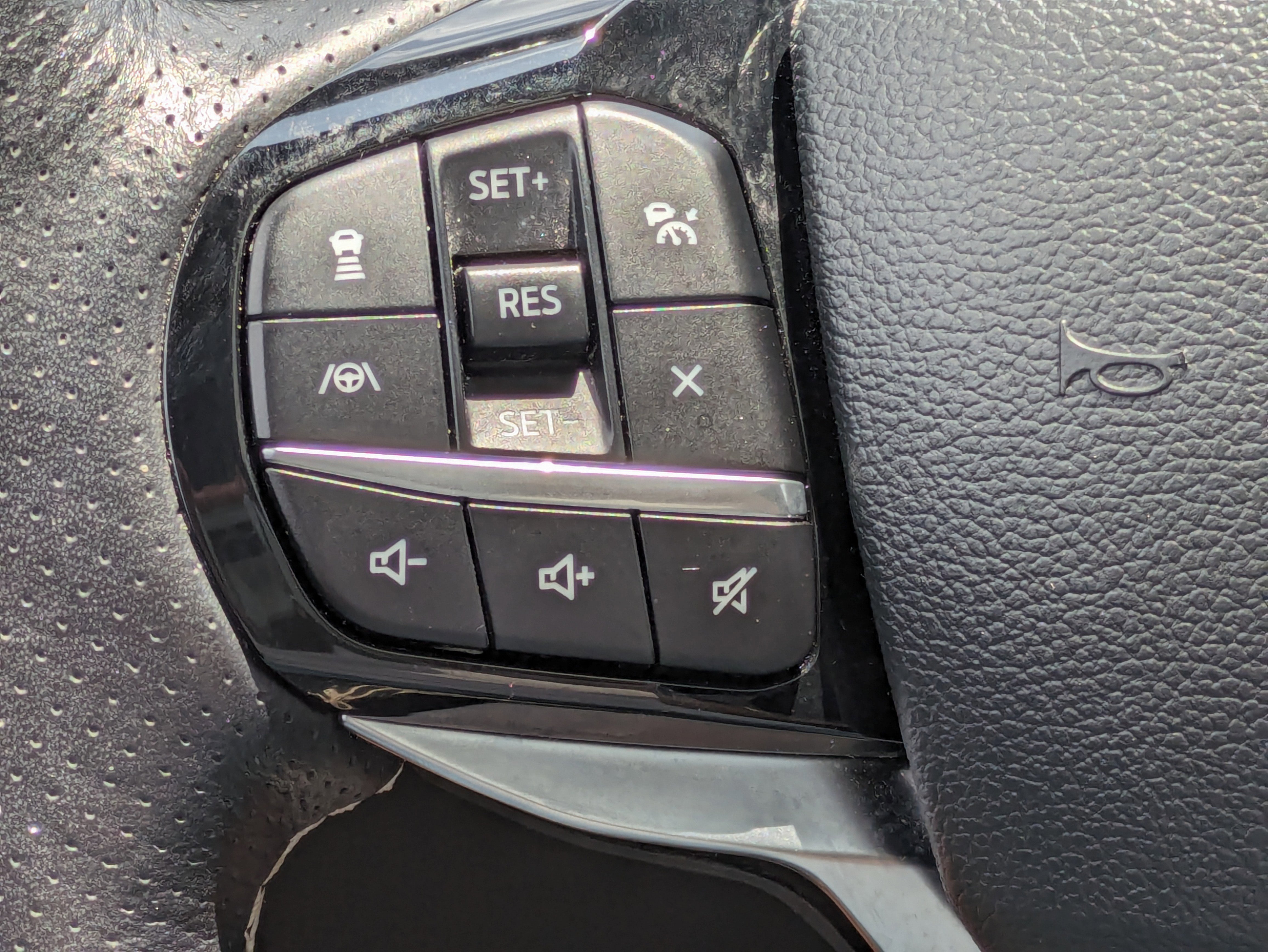 Certified 2022 Ford Explorer ST w/ Equipment Group 401A image 21