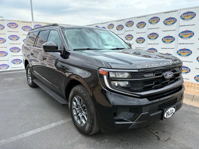 Certified 2025 Ford Expedition Max Active RWD image 2