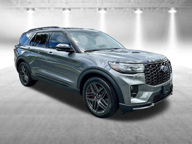 Certified 2026 Ford Explorer ST-Line w/ ST-Line Street Pack RWD image 3