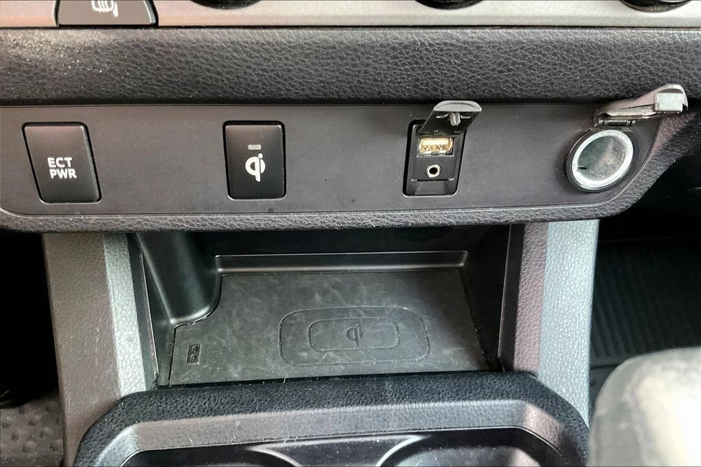 Used 2017 Toyota Tacoma TRD Sport w/ Tow Package RWD image 33
