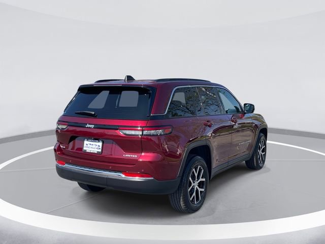 Used 2024 Jeep Grand Cherokee Limited AWD/4WD image 5