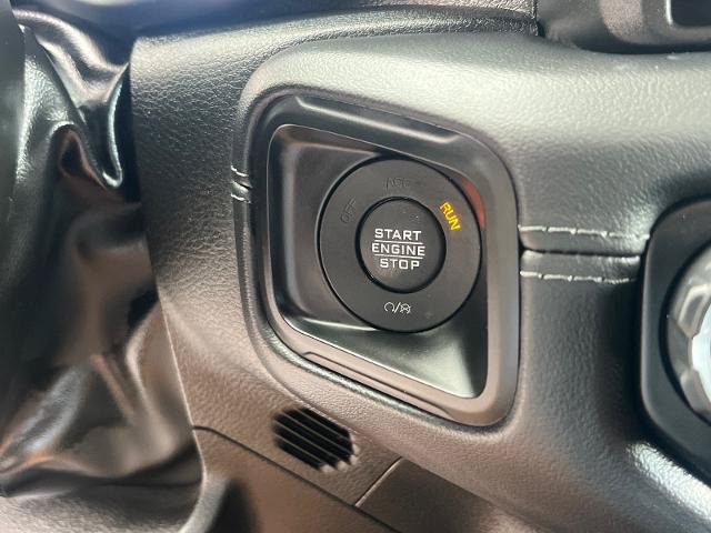 Used 2024 Jeep Wrangler Unlimited Rubicon AWD/4WD image 13