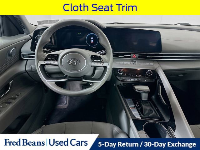 Used 2023 Hyundai Elantra SEL w/ Convenience Package image 27