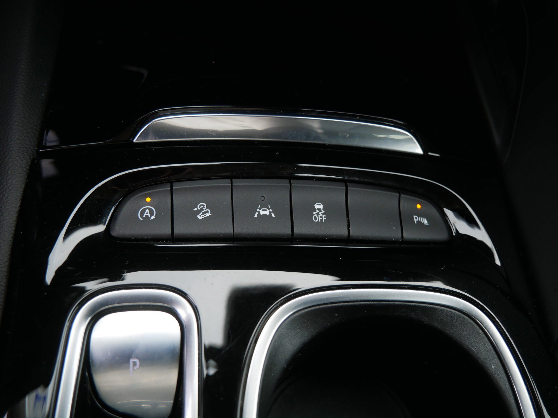 Used 2021 Buick Envision Essence w/ Technology Package I image 32